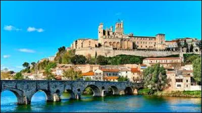 Depuis les ann&eacute;es 1980, les fouilles arch&eacute;ologiques montrent que cette ville c&ocirc;ti&egrave;re est la plus ancienne ville de France, devant la Cit&eacute; phoc&eacute;enne. Quelle est cette ville ?