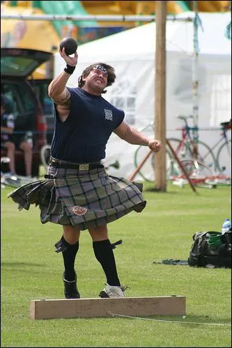 Dans quel pays doivent se drouler les Jeux du Commonwealth malgr une organisation peu rassurante ?