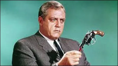 Compl&eacute;tez le titre de cette s&eacute;rie t&eacute;l&eacute;vis&eacute;e : "L'Homme de ..." :