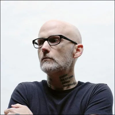 Quel écrivain américain sest inspiré de son expérience de jeune homme en mer pour écrire le roman "Redburn" ?