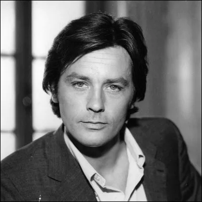 Quel boxeur était un grand ami dAlain Delon qui la accueilli chez lui pour sentraîner et qui a financé ses combats contre le champion du monde en titre ?