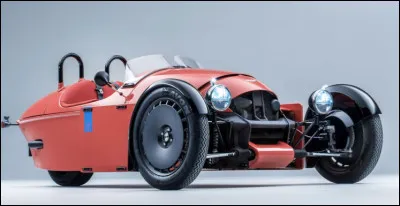 Quel est le nom de ce constructeur britannique qui produit des véhicules automobiles à 3 roues ?