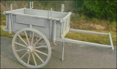 Quel est le nom de cette charrette à 2 roues que l'on pousse ou que l'on tire avec ses membres supérieurs ?