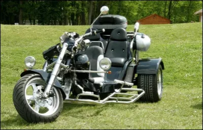 Quel est le nom de ce véhicule motorisé à 3 roues ?
