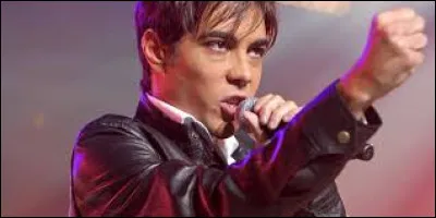 Victor Hugo a écrit "les Misérables", depuis de nombreux films ont retracé les aventures de Jean Valjean. Qui interprète le dernier Valjean sorti en 2025 ?