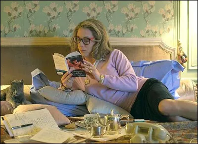 Dans le film "Les Garçons et Guillaume, à table" l'acteur Guillaume Gallienne joue...