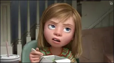 Est-ce que cette personne n'est jamais contente de ce qu'elle a si tu as mieux qu'elle (note, cadeau, amis...)