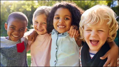 Est-ce que cette personne se compare &agrave; toi quand tu annonces une bonne nouvelle (exemple : "j'ai un petit fr&egrave;re qui vient de na&icirc;tre !" et la personne r&eacute;pond "arr&ecirc;te de narguer y'a pas tout le monde qui a cette chance" ou "oui mais moi j'ai une petite s�ur c'est tellement mieux")