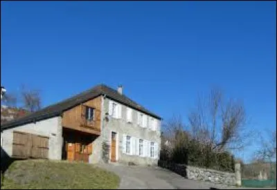 Je vous emmène maintenant à Buzan. Petit village Ariégeois de 40 habitants, dans le Castillonnais, il se situe dans l'ex région ...