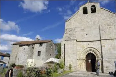 Aujourd'hui nous démarrons notre balade devant l'église et l'ancienne commanderie de Breuilaufa. Village de l'arrondissement de Bellac, il se situe dans l'ancienne région ...