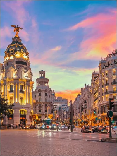 La capitale du pays est :