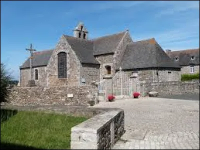 Nous commençons cette balade au pied de l'église Saint-Pierre-et-Saint-Jean-Baptiste à Andel. Village de Bretagne, dans l'aire d'attraction Briochine, il se situe dans le département ...