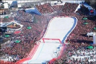 La Streif se trouve  :