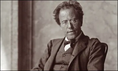 Quel est le nom de la dernière symphonie achevée de Gustav Mahler ?