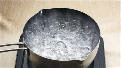 À combien de degrés leau bout-elle ?