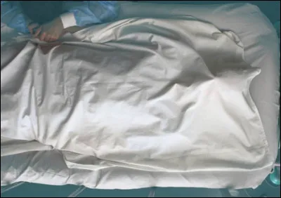 Quel est le nom du voile qui couvre le visage des morts ?