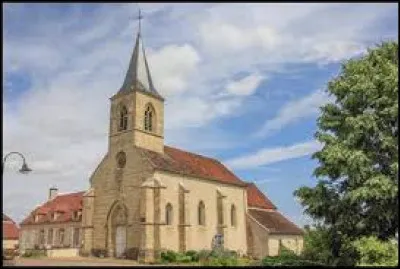Nous démarrons notre première balade de la semaine devant l'église Saint-Michel de Beaulieu. Village Nivernais, il se situe en région ...
