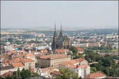 Quelle est, après Prague, la deuxième ville de la République Tchèque avec 400 000 habitants ?