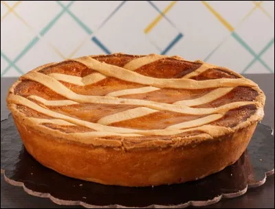 Quel gâteau typique de Naples est souvent mangé à Pâques ?
