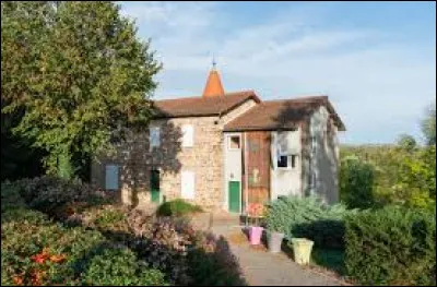 Nous restons en Auvergne-Rhône-Alpes et nous partons à Crevant-Laveine. Village de l'arrondissement de Thiers, il se situe dans le département ...