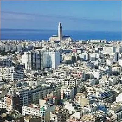 Dans quel pays se situe la ville de Casablanca ?
