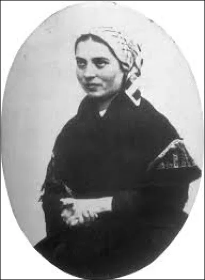 8 décembre 1933 : 

Quel pape canonise la religieuse Bernadette Soubirous ?