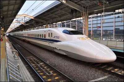 Quel est le nom du train à grande vitesse japonais ?