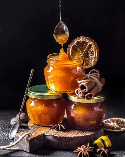 Traditionnellement, de quoi sont composées les confitures appelées "marmelades" ?