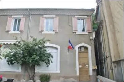 Nous partons dans les Cévennes, à Saint-Michel-de-Dèze. Village occitan, dans l'arrondissement de Florac, il se situe dans le département ...