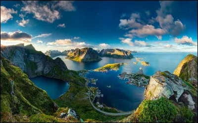 "Tout le monde dit I love you" est le titre d'un film réalisé par Woody Allen.