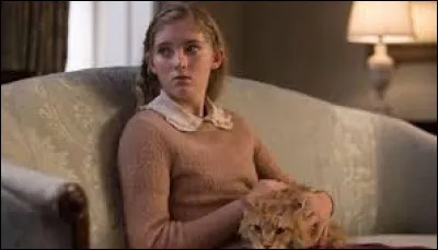 Quel est le prénom du chat de Prim ?