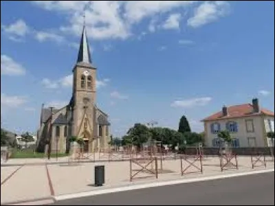 Commune de Lorraine, dans l'Eurométropole de Metz, Sain-Privat-la-Montagne se situe dans le département ...
