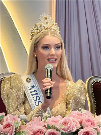 Quelle dauphine de Miss Univers 2025 a renoncé à son titre ?