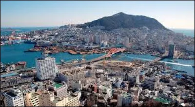 Quelle est, apr&egrave;s S&eacute;oul, la deuxi&egrave;me ville de Cor&eacute;e du Sud, avec 3,5 millions d' habitants ?