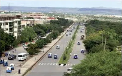 Situ&eacute;e dans le nord-est du pays &agrave; 1200 m d'altitude, c'est la deuxi&egrave;me ville d'&Eacute;thiopie avec 1 million d'habitants :