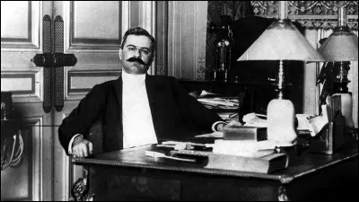 Gaston Calmette est tué par Henriette Caillaux. De quel journal était-il le directeur ?