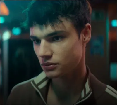 Voici Thiago Di Bianco. Dans quel film Prime Video le voit-on ainsi ?