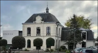 Ville de l'arrondissement d'Argenteuil, dans la vallée de Montmorency, Le Plessis-Bouchard se situe ...