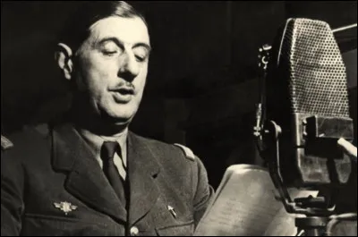 Quelle phrase a &eacute;t&eacute; lue avant le d&eacute;barquement en Normandie le 6 juin 1944 par Charles de Gaulle, ayant servi de top d&eacute;part ?