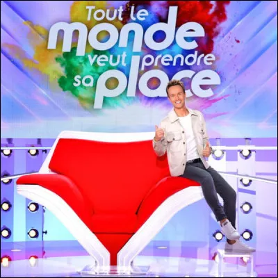 Qui pr&eacute;sente l'&eacute;mission "Tout le monde veut prendre sa place" depuis 2024 ?
