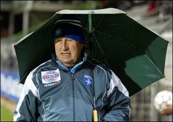 leveur de champion, c'est lui qui a dcouvert Cantona, c'est Guy ... . .