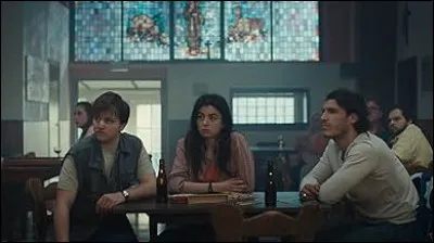 Comment s'appelle le film o&ugrave; Anthony Bajon joue un policier obnubil&eacute; par une affaire tandis que Sergi Lopez pr&ecirc;te ses traits &agrave; un kidnappeur, p&eacute;dophile et tueur en s&eacute;rie ?