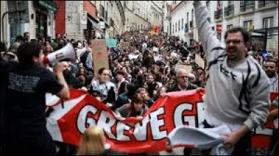 Sous Cl&eacute;menceau, apr&egrave;s 1919, combien d'heures fallait-il travailler par jour ?