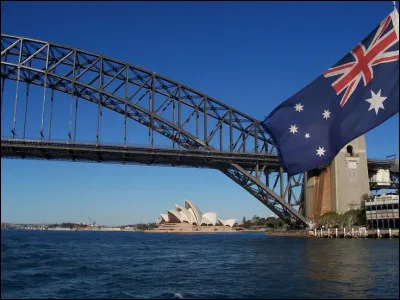 Quel drapeau est visible dans l'image ?