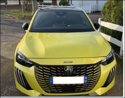 Quel est le nom du constructeur fran&ccedil;ais qui produit ce mod&egrave;le ?