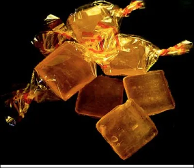 Quel est le nom de ce bonbon acidul&eacute;, carr&eacute; et plat, une sp&eacute;cialit&eacute; de la ville de Nancy ?