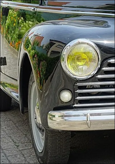 Pour bien commencer, quelle Peugeot sort en 1948 ?