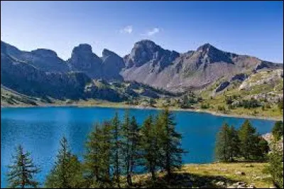 Quel a&egrave;de est connu pour avoir cont&eacute; l'Iliade ?