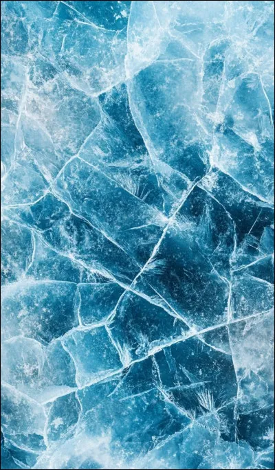 L�eau chaude g&egrave;le toujours plus vite que l�eau froide.