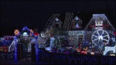 Ces illuminations sont &agrave; voir &agrave; Neuvireuil. Village de l'arrondissement d'Arras, il se situe en r&eacute;gion ...